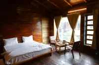 Whispering Woods Chalet