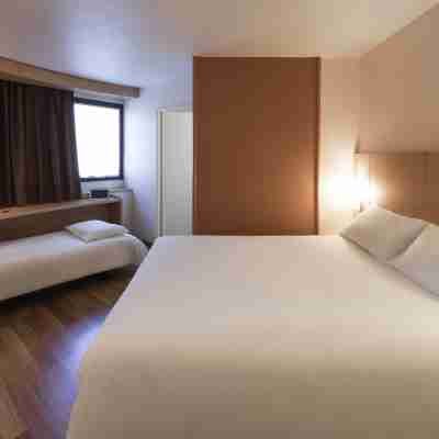 Ibis Angers Centre Chateau Rooms