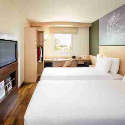 Ibis Vientiane Nam Phu Rooms