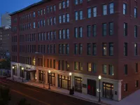 Hotel Savoy Kansas City, Tapestry Collection by Hilton Hotels near Arabia Steamboat Museum