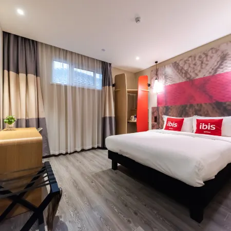Ibis Hotel (Yixing Longbeishan Forest Park)