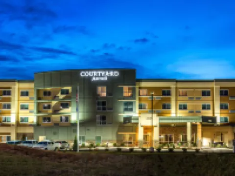 Courtyard Somerset Hotels in Somerset