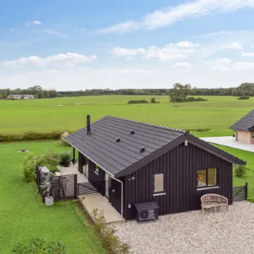 "Brothir" - 500m from the Sea