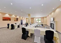 Sleep Inn & Suites and Conference Center Downtown - Business