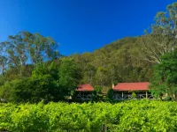 Cedar Creek Cottages Hotels in Millfield