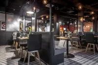 Park Inn by Radisson Poznan - Bares