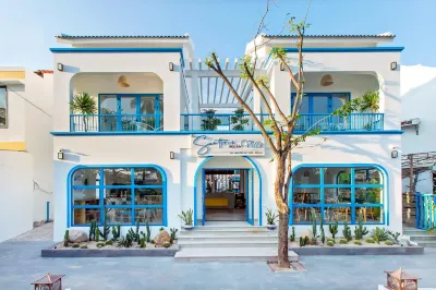 Santorin HoiAn Villa
