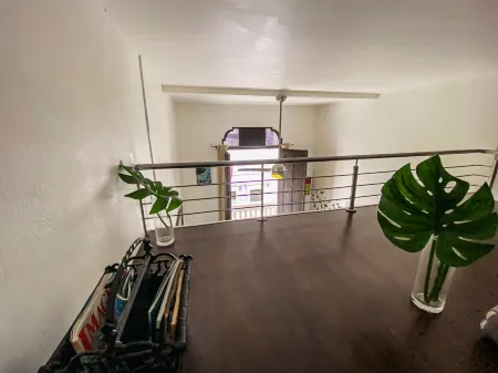 Chic loft/Great location/WiFi/Self check in-out/High Cleanliness Standards!