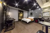 Boutique Hotel XYM فنادق في سوون