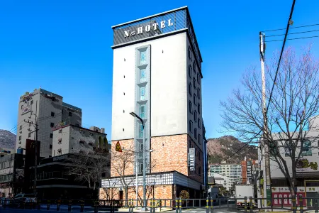 Busan Choeup No 25 Отели рядом с достопримечательностью «Сомён»