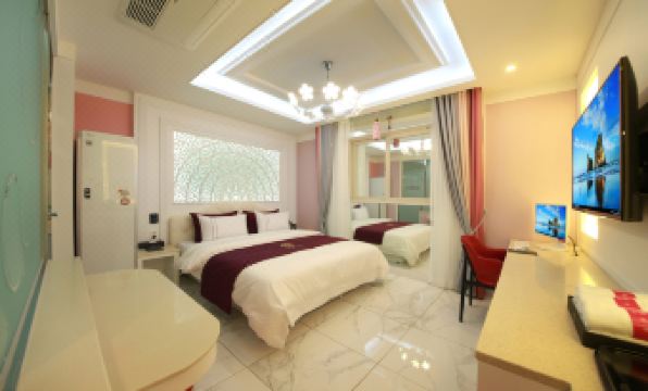 Namwon Queens Drive IN