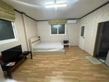 Jecheon Worak Mountain Breeze Pension Отели рядом с достопримечательностью «Woraksan»