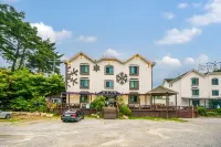 Muju Snowflower Travel Pension Hotels near Deogyusan National Park