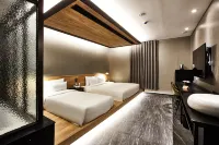 Hotel Wanted - balcony