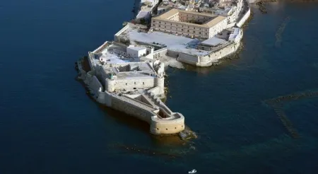 Re Federico Boutique Hotel Отели рядом с достопримечательностью «Piccolo Teatro dei Pupi»