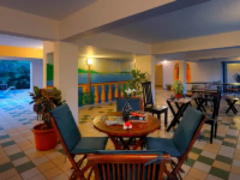 TreeHouse Blue Hotel & Serviced Apartments Hotele w: Majorda