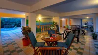 TreeHouse Blue Hotel & Serviced Apartments Hotels in Majorda