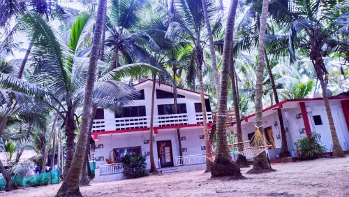 Samant Beach Resort Các khách sạn ở Kudal