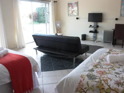 Sunnyridge Lodge Hotels in 