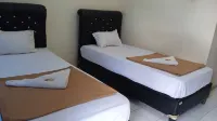 GANESHA HOTEL SYARIAH Hotels near Monument van Vijf jaar Proclamatie van Indonesië