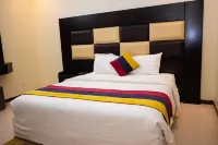 Tara One Apartment Combat Field VIP Parking 주변 호텔