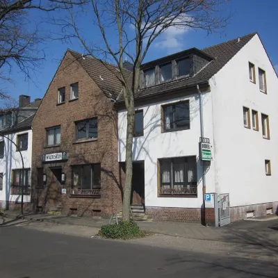 Hotel Waldesruh Các khách sạn gần Lâu đài Benrath