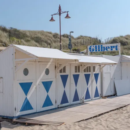 Beach House with Lateral Seaview