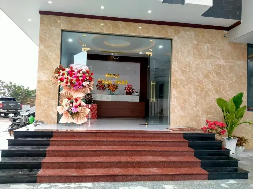 Khách Sạn Toàn Phát Dốc Lếch Hotels in Ninh Hòa