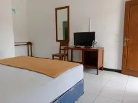Hotel Tentrem Syariah - parking