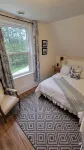 Clinton Pond Bed and Breakfast Hotels in Queens County