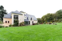 Le Domaine des Chevaliers de Malte Hotels in Saint-Sever-Calvados