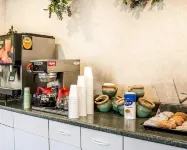 Rodeway Inn Moosic - Scranton Hotels in Moosic