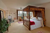 Troon Arts & Crafts Period Home Golf Beach Hotels near Troon Beach