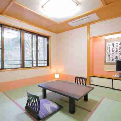 Hirayu Onsen KKR Hirayu Takaraso Rooms