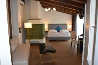 Atel Hotel Lasserhof Отели рядом с достопримечательностью «Резиденция архиепископа»