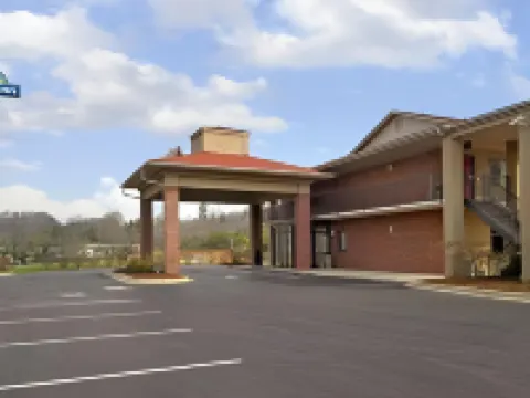 Days Inn by Wyndham Asheville Downtown North Hotels in Buncombe County