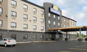 Days Inn by Wyndham Regina Airport West