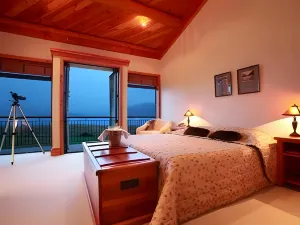 Fiordland Lodge