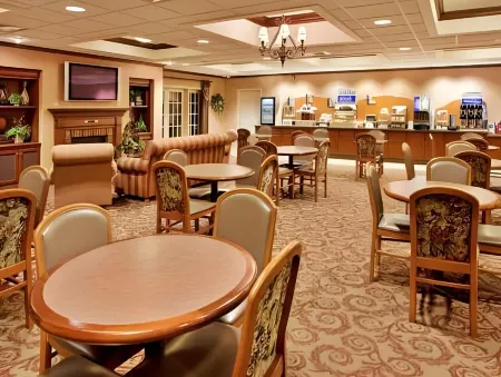Holiday Inn Express & Suites Cape Girardeau I-55