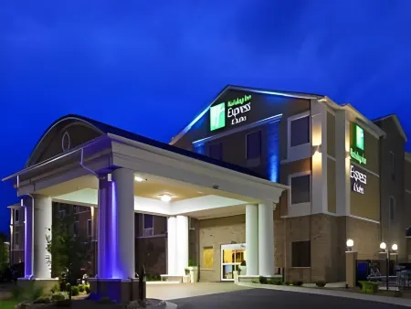 Holiday Inn Express & Suites Deming Mimbres Valley Отели в г. Деминг