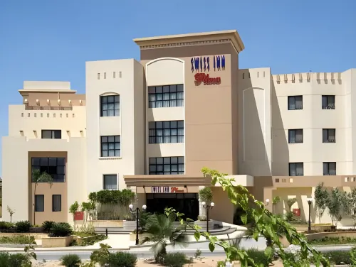 Swiss Inn Pyramids Golf Resort - piscina