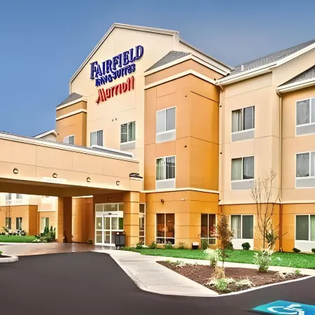 Fairfield Inn & Suites Harrisburg West