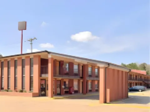 Super 8 by Wyndham Chattanooga Ooltewah Hotels in Ooltewah