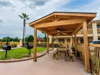 Downtowner Inn and Suites - Houston