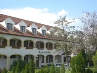 莫比斯契爾霍夫酒店