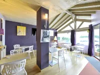 Le Clos du Bois Joli Hotels in Vertrieu