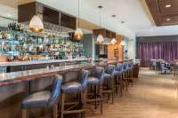 Best Western Premier Boulder Falls Inn Hotel di Lebanon