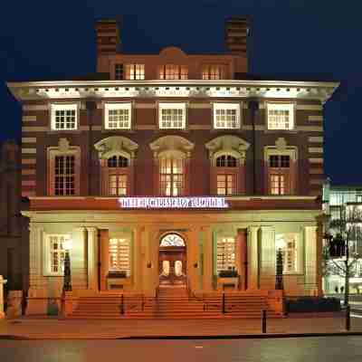 The Roseate Reading Hotel Exterior