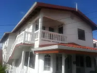 Tropical Breeze Vacation Home and Apartments Các khách sạn ở 