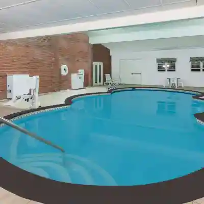 Howard Johnson by Wyndham Mystic Fitness & Recreational Facilities